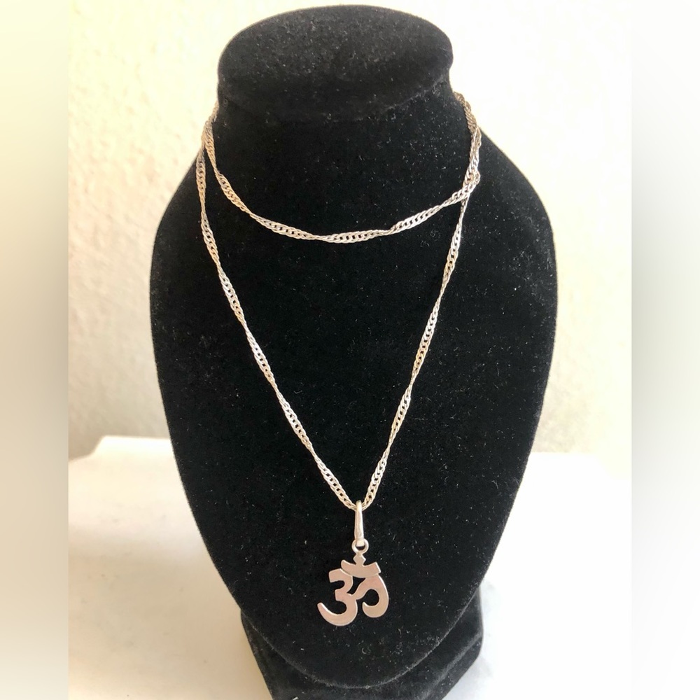 925 ohm necklace - Picture 4 of 5